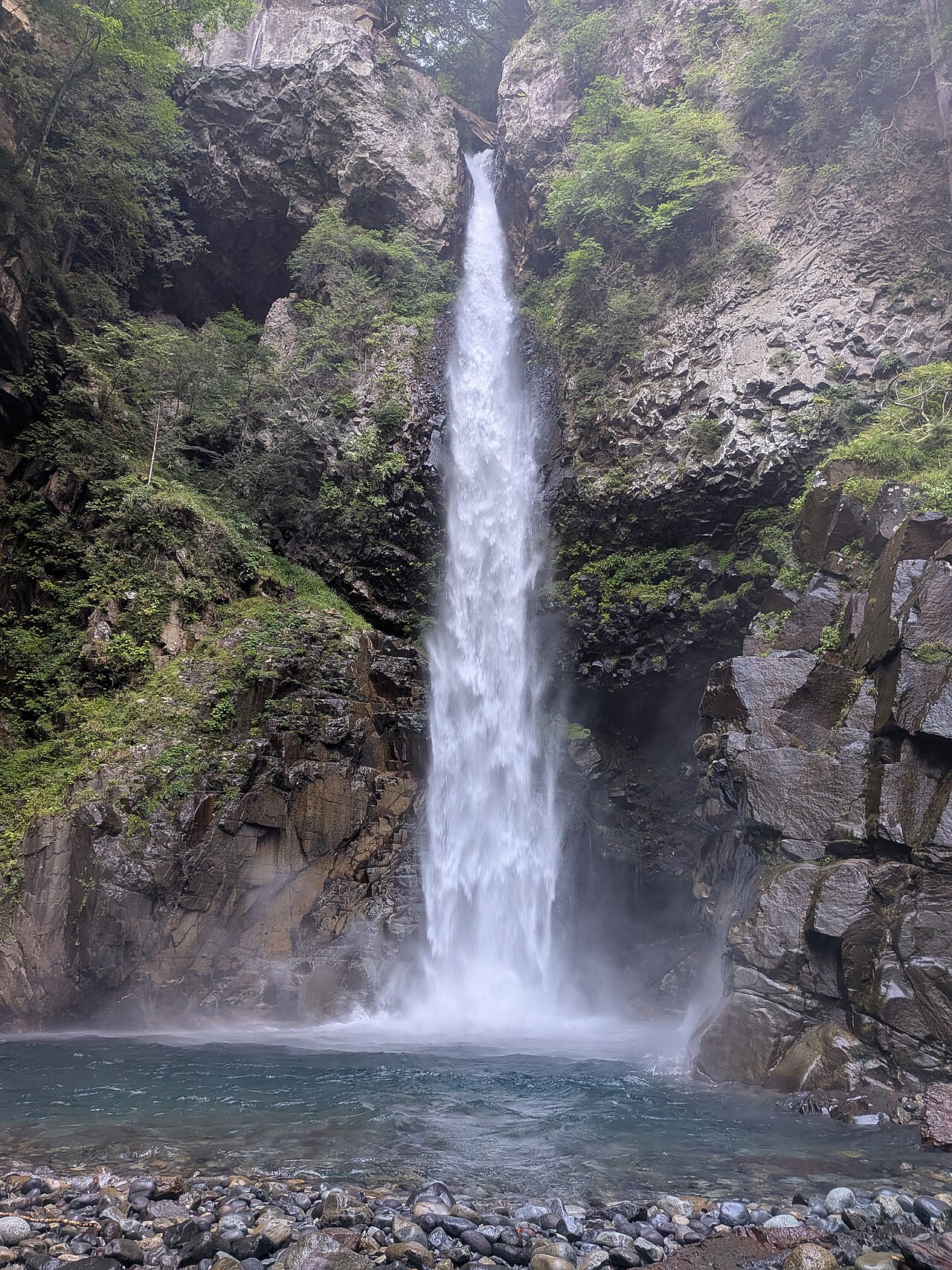 根尾の滝