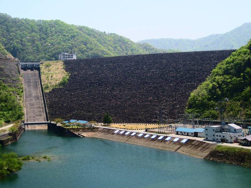 九頭竜湖