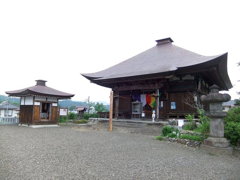 龍石寺