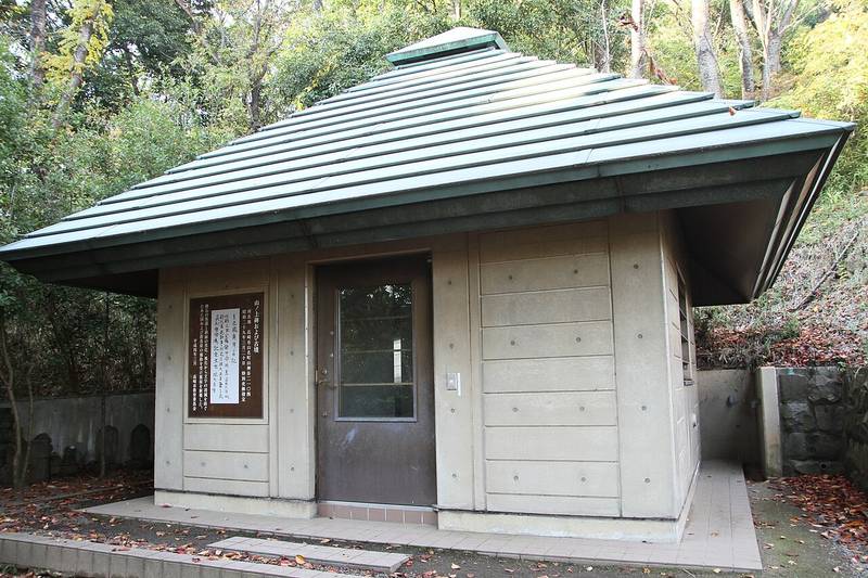 山上碑・山上古墳