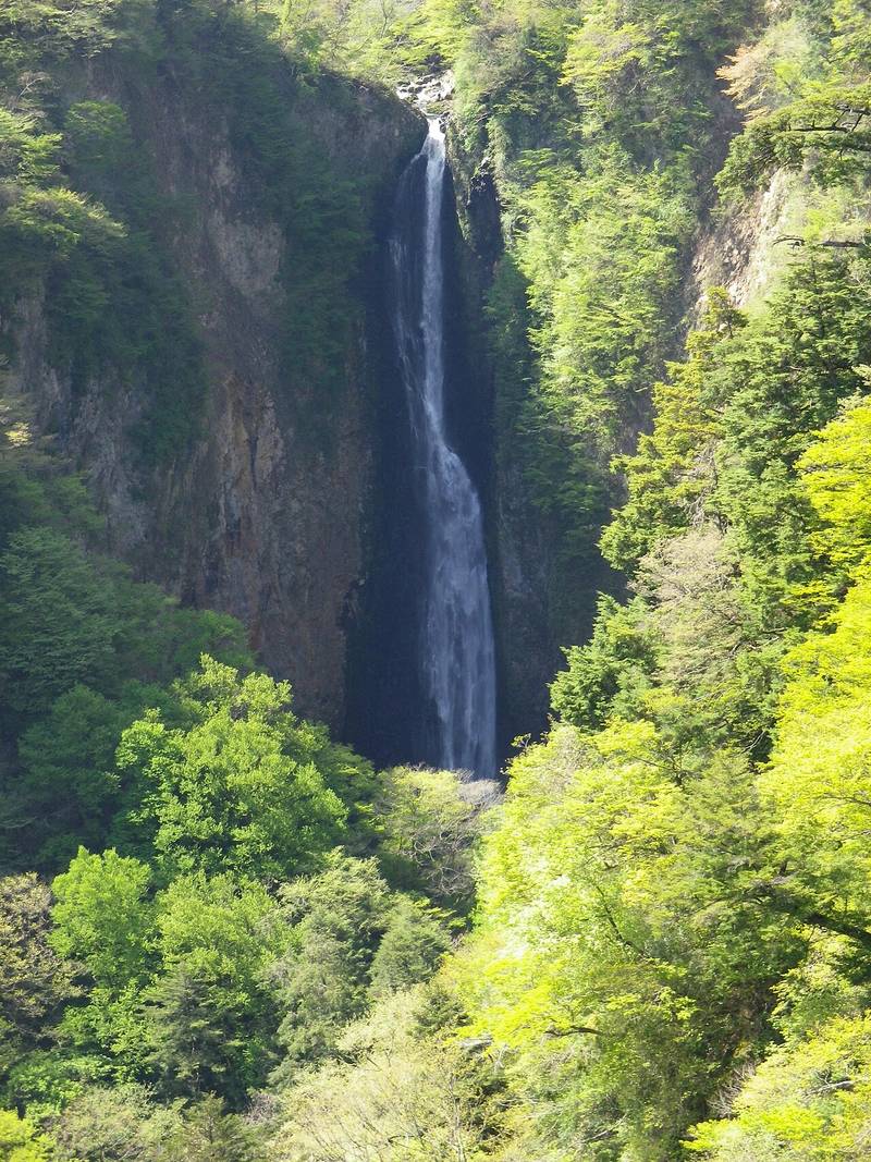 신도노타키(震動の滝)