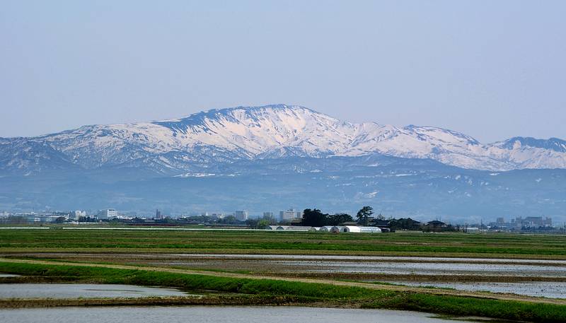 月山山麓湧水群