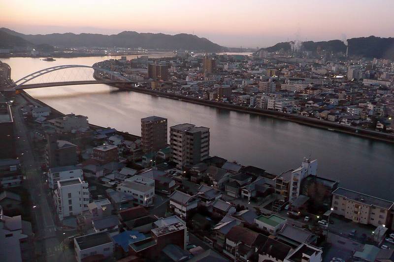 鏡川